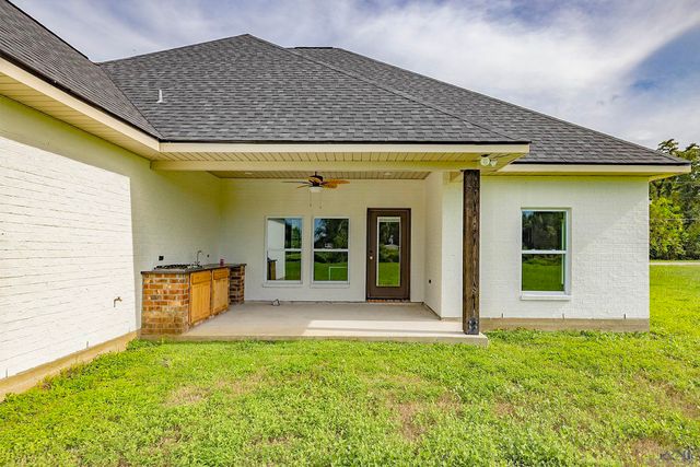 1351 Bayou Gardens Boulevard, Houma, LA 70364