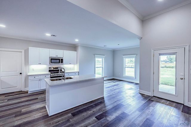 1351 Bayou Gardens Boulevard, Houma, LA 70364