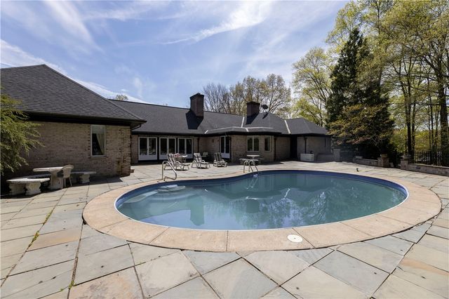 136 White Birch Circle, Scituate, RI 02831