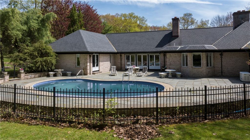 136 White Birch Circle, Scituate, RI 02831