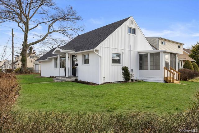 53 Ketcham Avenue, Hicksville, NY 11801