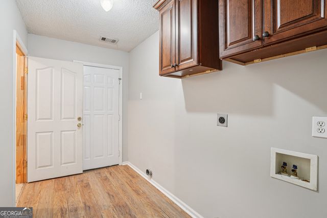 3 Kingsbrook Cove, Newnan, GA 30265