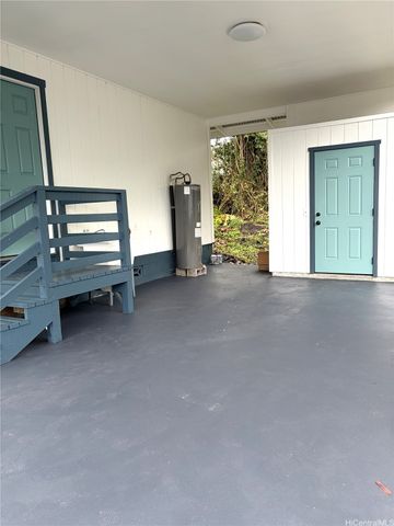 1360 Kaumana Drive, Hilo, HI 96720