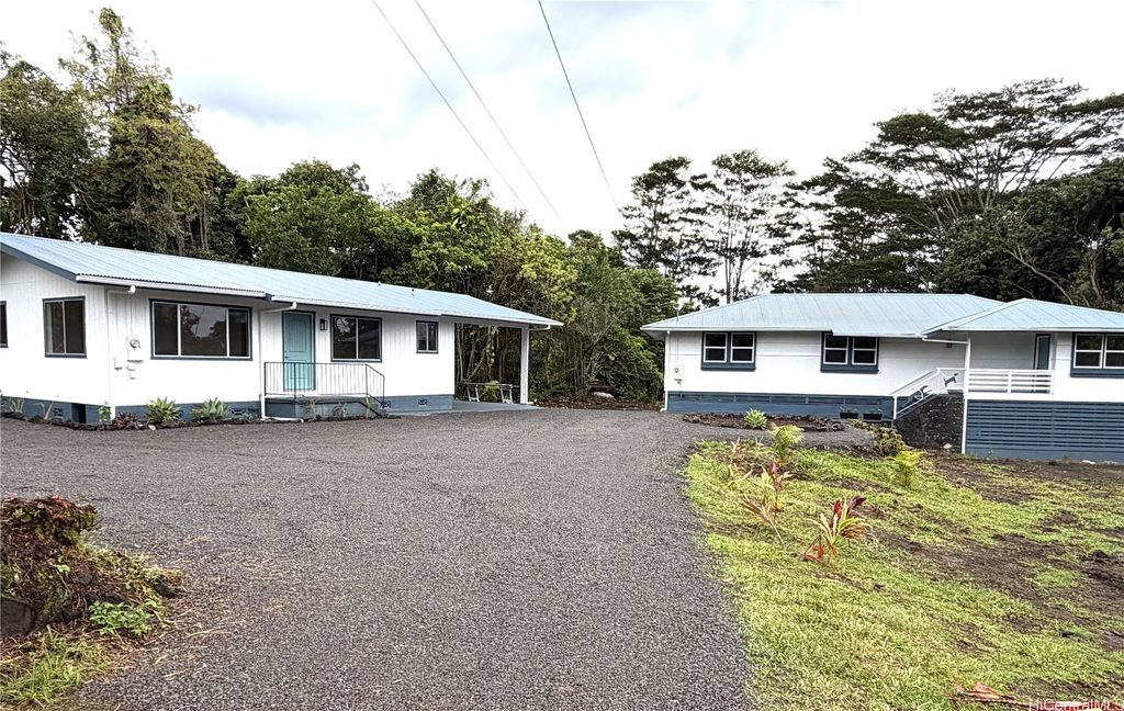 1360 Kaumana Drive, Hilo, HI 96720