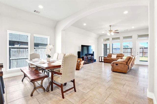 2107 Cinnamon Teal Circle, Brookshire, TX 77423