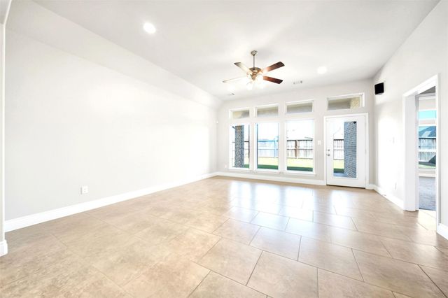 2107 Cinnamon Teal Circle, Brookshire, TX 77423