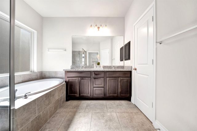 2107 Cinnamon Teal Circle, Brookshire, TX 77423