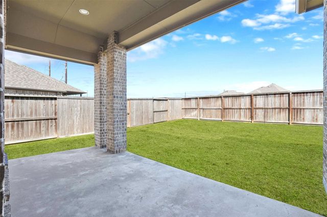 2107 Cinnamon Teal Circle, Brookshire, TX 77423