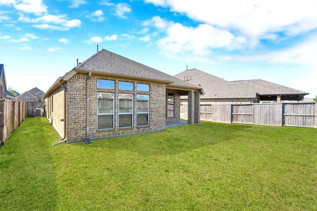 2107 Cinnamon Teal Circle, Brookshire, TX 77423