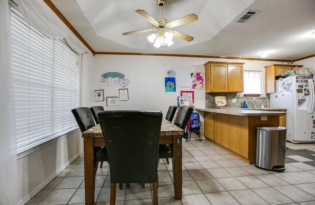Image 10 of property listing at 714 Wicklow Court, San Angelo, TX 76901
