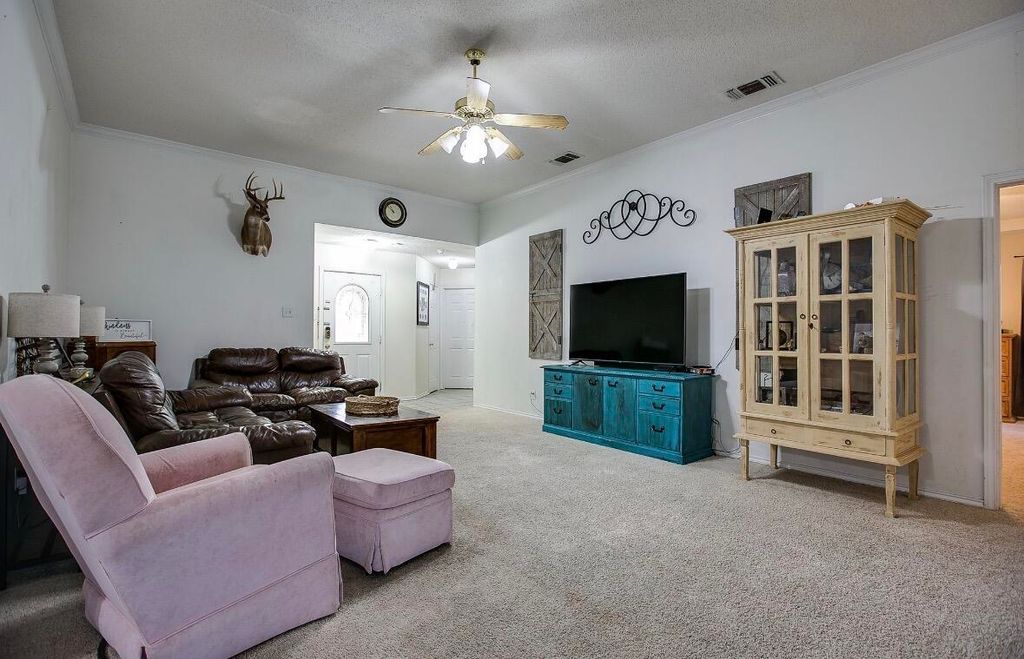 Image 9 of property listing at 714 Wicklow Court, San Angelo, TX 76901
