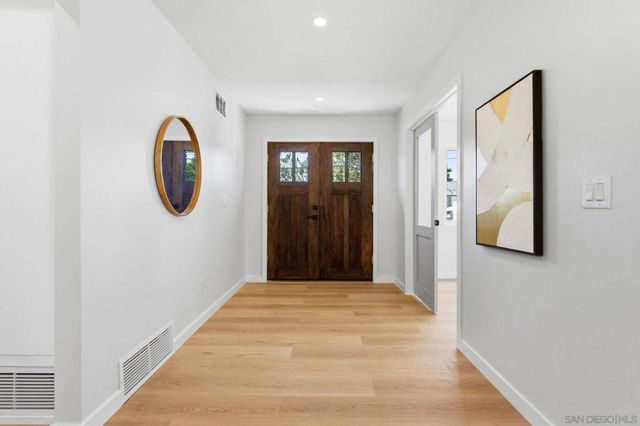 157 Thrasher Way, El Cajon, CA 92020