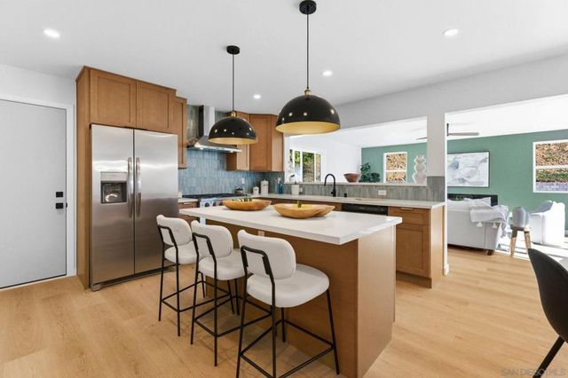 157 Thrasher Way, El Cajon, CA 92020