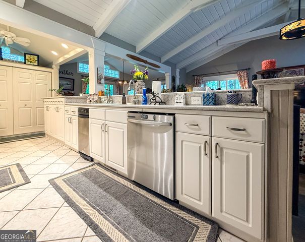 131 Scarlet Oak Drive, Cleveland, GA 30528