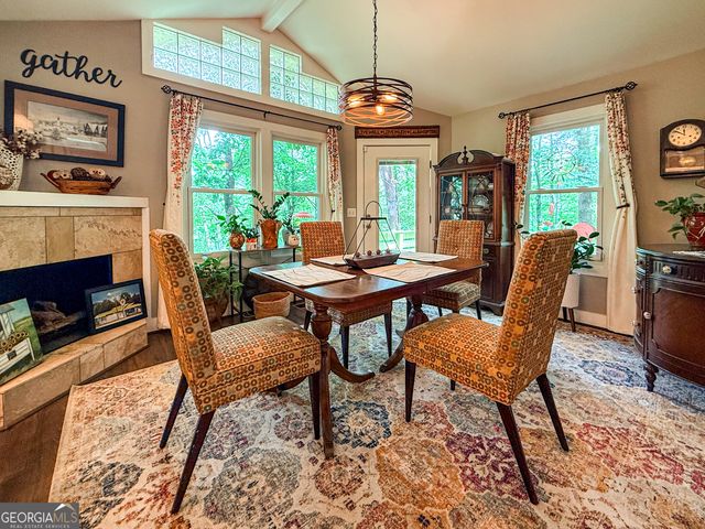 131 Scarlet Oak Drive, Cleveland, GA 30528