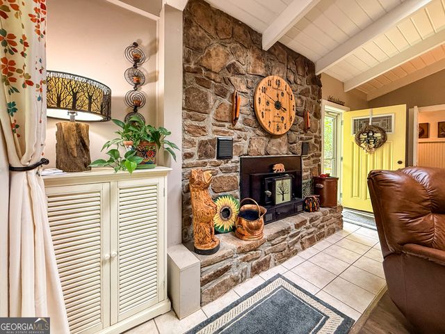 131 Scarlet Oak Drive, Cleveland, GA 30528
