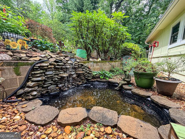 131 Scarlet Oak Drive, Cleveland, GA 30528