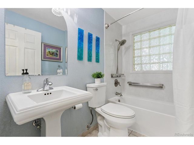 352 S Jefferson Ave, Louisville, CO 80027