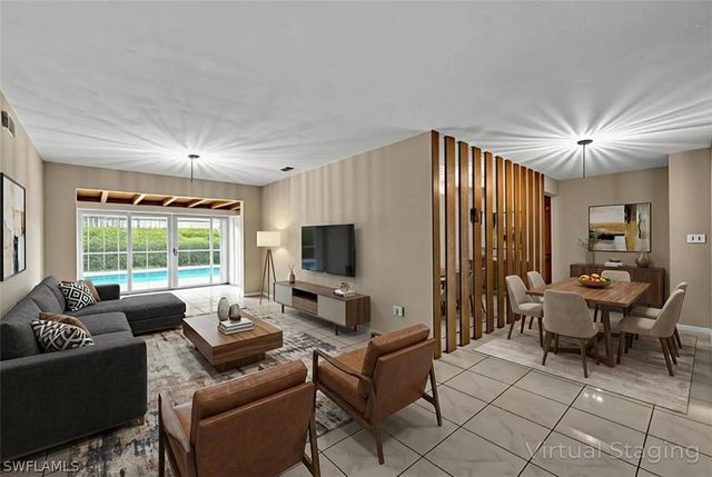 690 Murex DR, Naples, FL 34102