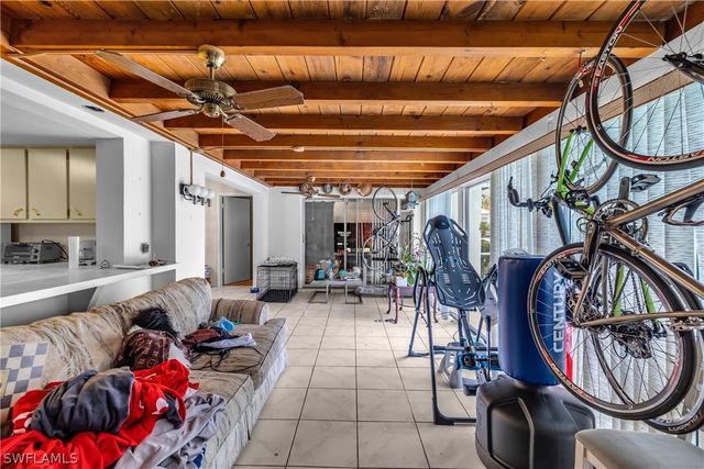 690 Murex DR, Naples, FL 34102