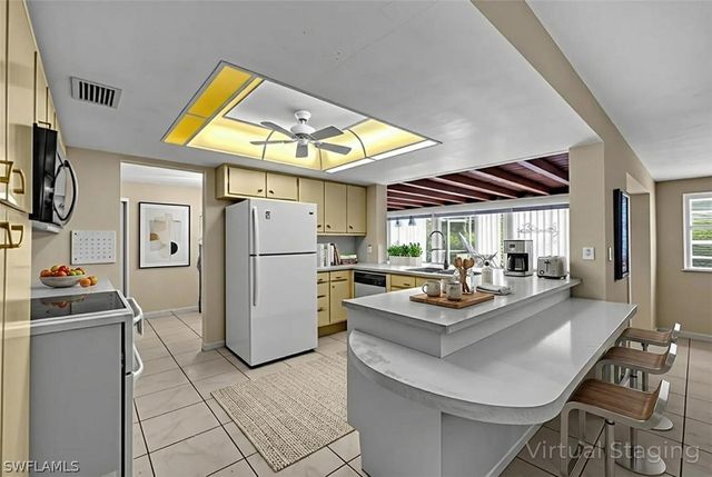 690 Murex DR, Naples, FL 34102