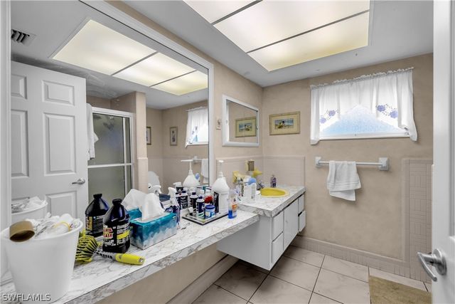 690 Murex DR, Naples, FL 34102