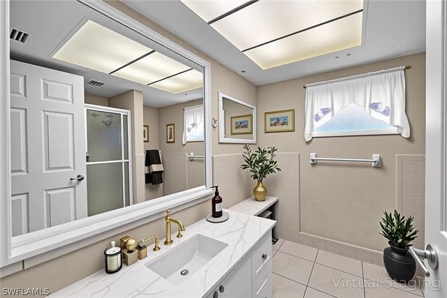 690 Murex DR, Naples, FL 34102