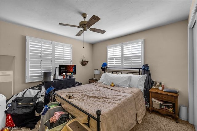 690 Murex DR, Naples, FL 34102