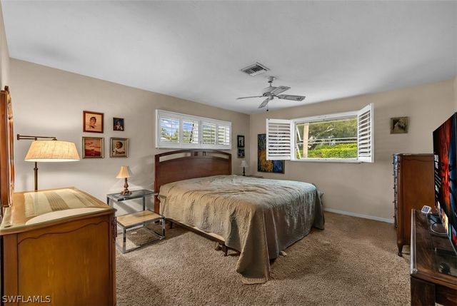 690 Murex DR, Naples, FL 34102