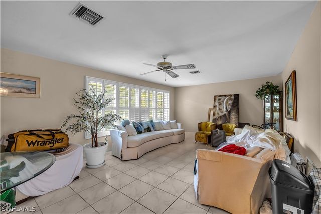 690 Murex DR, Naples, FL 34102