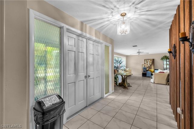 690 Murex DR, Naples, FL 34102