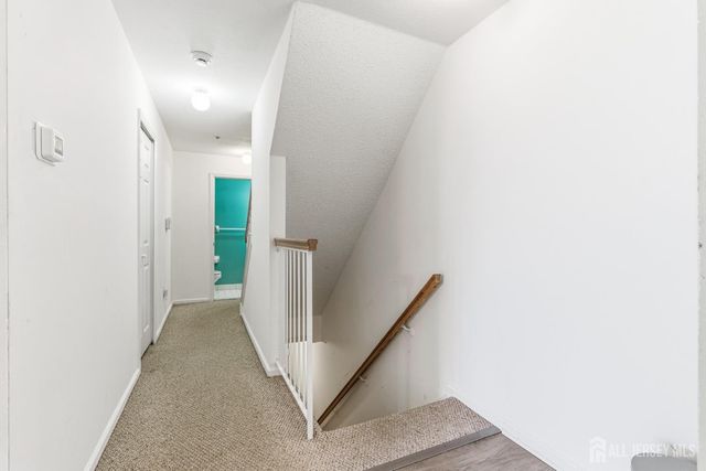 21 Newburgh Drive, Edison, NJ 08820