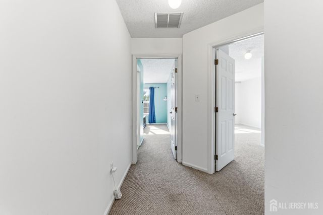 21 Newburgh Drive, Edison, NJ 08820