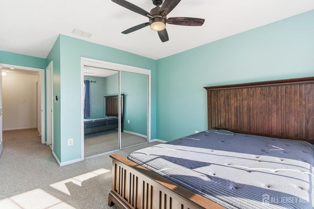 21 Newburgh Drive, Edison, NJ 08820