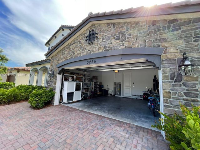 3265 Dunning Dr, Royal Palm Beach, FL 33411