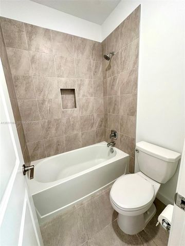 3265 Dunning Dr, Royal Palm Beach, FL 33411