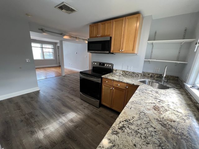 43 May Street 2, Cambridge, MA 02138