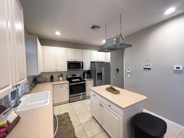 9895 E Verona Circle, Vero Beach, FL 32966