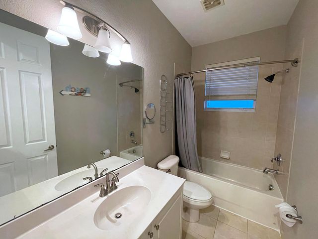 9895 E Verona Circle, Vero Beach, FL 32966