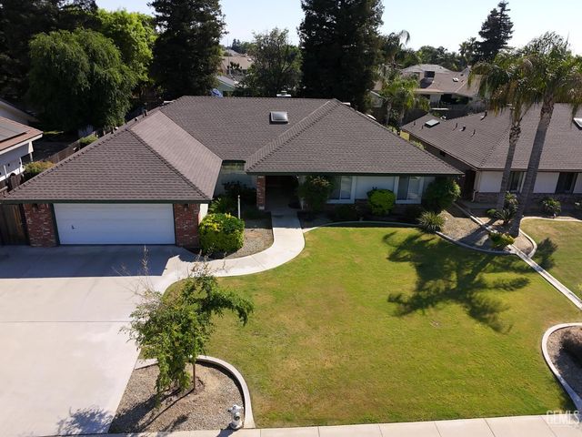 6105 Westlake Drive, Bakersfield, CA 93308