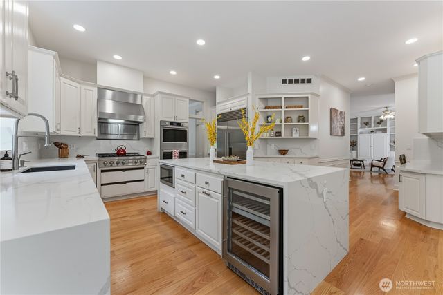 22132 NE 114th Street, Redmond, WA 98053
