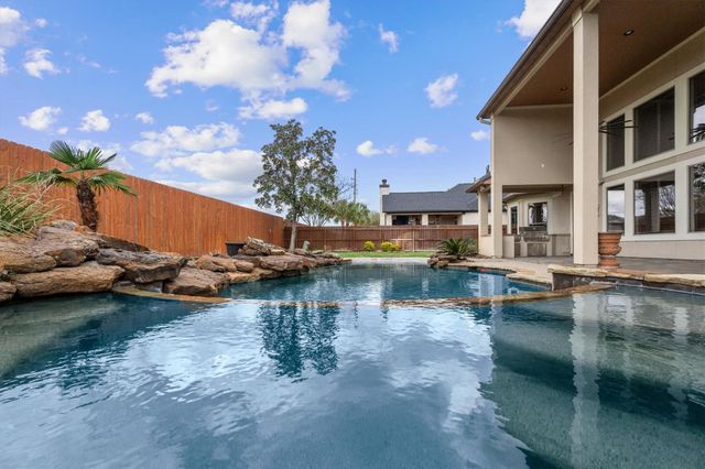 15714 Medina Lake Lane, Cypress, TX 77429