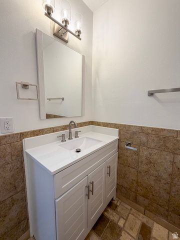 1035 W MAIN ST, Lehi, UT 84043