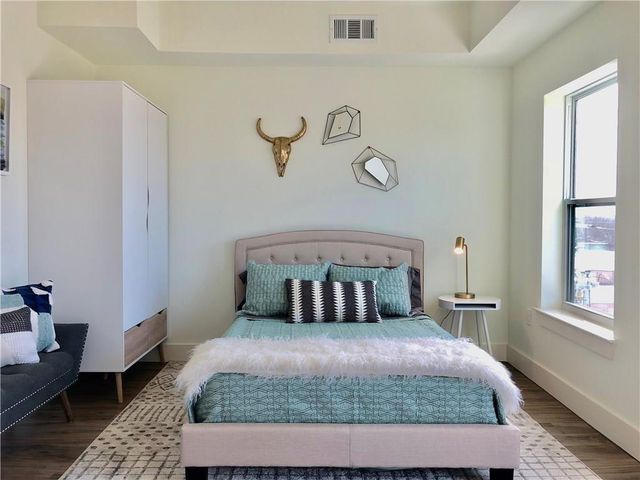 6444 Burnet RD 305, Austin, TX 78757