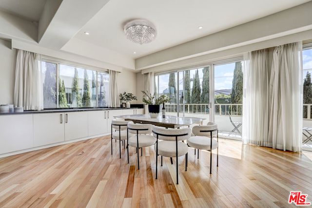 339 N Palm Drive 201, Beverly Hills, CA 90210