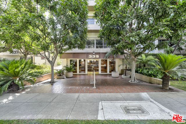 339 N Palm Drive 201, Beverly Hills, CA 90210