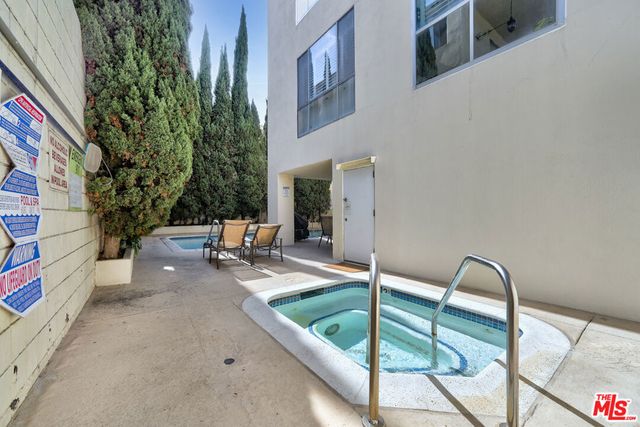 339 N Palm Drive 201, Beverly Hills, CA 90210