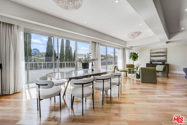 339 N Palm Drive 201, Beverly Hills, CA 90210