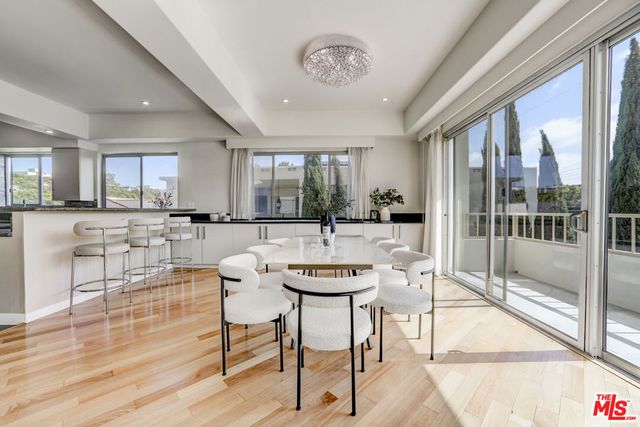 339 N Palm Drive 201, Beverly Hills, CA 90210