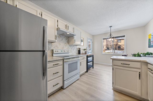 10746 Toledo Court, Bloomington, MN 55437